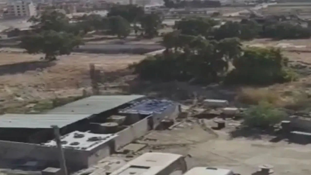 Suriye'de Rakka'da İntihar Saldırısı: Can Kaybı ve Yaralılar Var Suriye'de Rakka'da İntihar Saldırısı: Can Kaybı ve Yaralılar Var