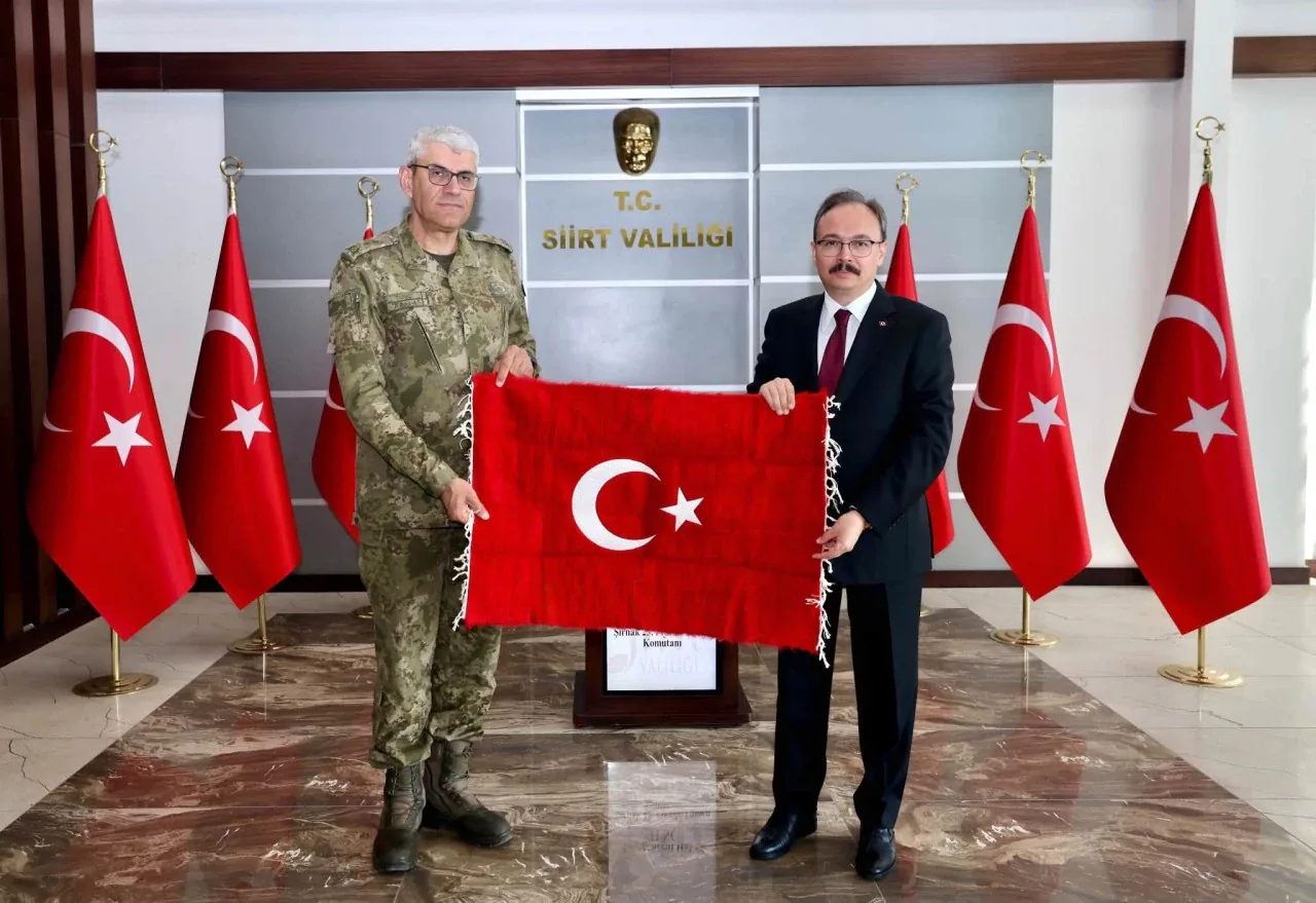 Siirt Valisi Kızılkaya, 23. Piyade Tümen Komutanı Tümgeneral Hakan Tunç'ı kabul etti