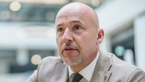 CSU Lideri Alexander Hoffmann'dan Siyasi Hamle: 'Siyah-Kırmızı Koalisyon 8 Yıl Sürmeli'