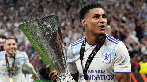Fenerbahçe'den Aston Villa'ya 35 Milyon Euroluk Ollie Watkins Teklifi
