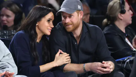 Prince Harry ve Meghan Markle'ın İngiltere Ziyareti: Gizli Aile Buluşması İddiası