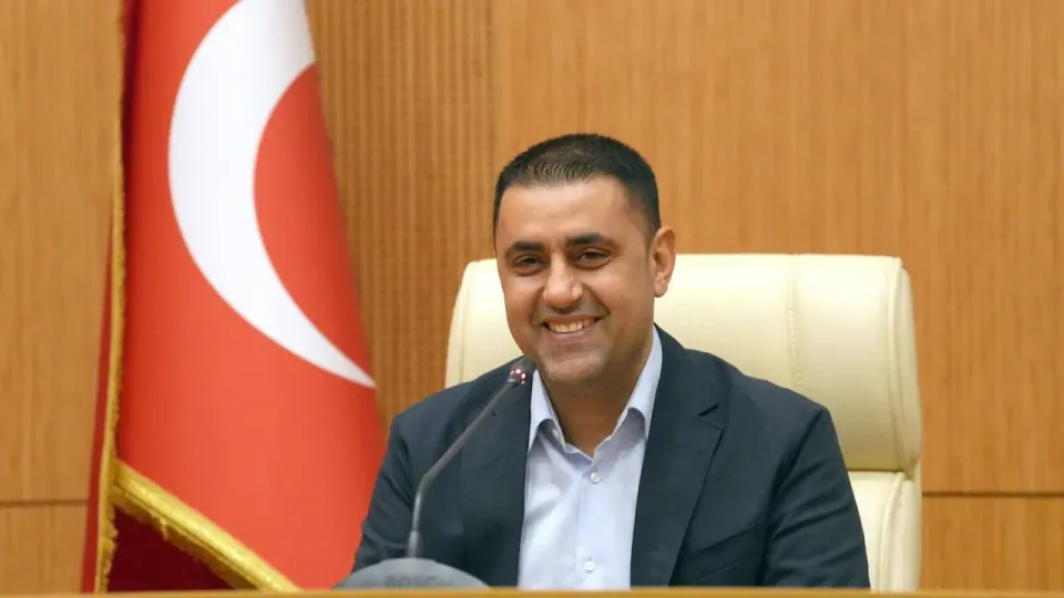 Çukurova Belediyesi İşçilerine 75 Bin TL Ödeme Yapıldı görseli