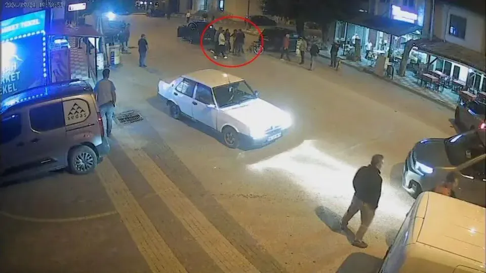 Bolu Mengen'de 64 yaşlı esnaf darbedildi: 'Laf atma' tartışması kanlı sona erdi görseli