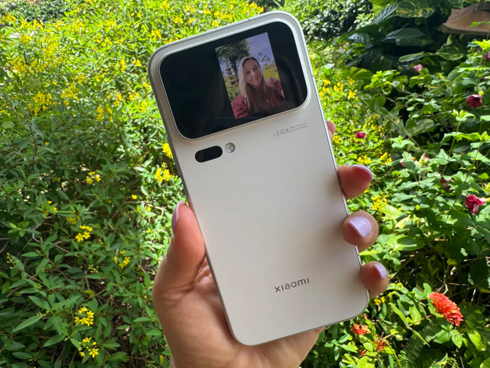 Xiaomi 18 Pro Max: Arka Ekran ve Snapdragon 8 Elite ile Zirve İddiası görseli