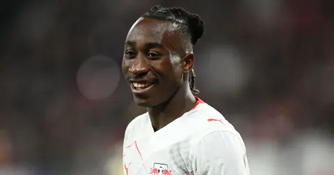 PSG'den Yan Diamond Transferine Şok Karar: Pazarl ık İptal Edildi
