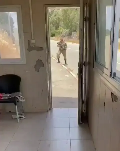 Sınır Hattında Hareketli Anlar: İsrail Askerinin Kaçış Görüntüleri