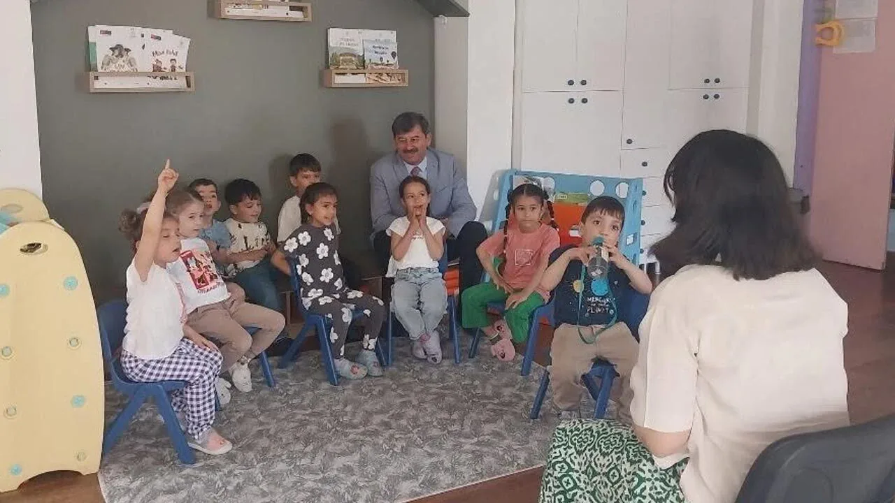 Çankırı'da Okul Öncesi Eğitime Yakın Takip: Müdür Ayhan Işık'tan Anaokulu Ziyareti Çankırı'da Okul Öncesi Eğitime Yakın Takip: Müdür Ayhan Işık'tan Anaokulu Ziyareti