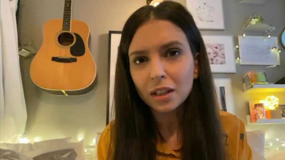 Lucie Bernardoni Kimdir? Star Academy'den Eğitmenliğe Uzanan Kariyer görseli