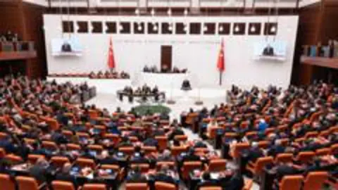 DEM Parti'den 'Çerçeve Yasa' Çağrısı: Müzakere Alanı Açılmalı