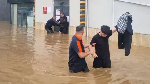 Yozgat'ta Şiddetli Yağış Sonrası AFAD Seferberliği: Mahsur Kalanlar Kurtarıldı