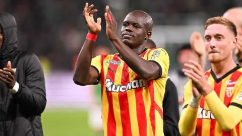Fenerbahçe'de Savunma Hattı İçin Kritik Hamle: Malang Sarr Gündemde