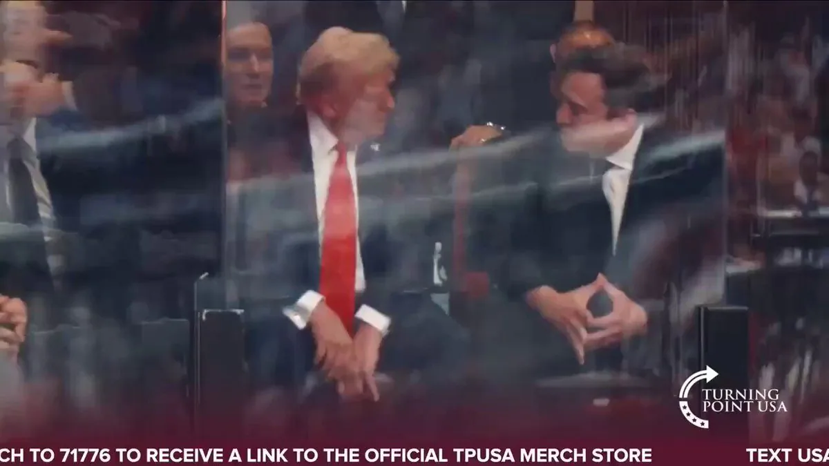 Elon Musk ve Donald Trump İlk Kez Epstein Listesi İddiaları Sonrası Bir Araya Geldi Elon Musk ve Donald Trump İlk Kez Epstein Listesi İddiaları Sonrası Bir Araya Geldi
