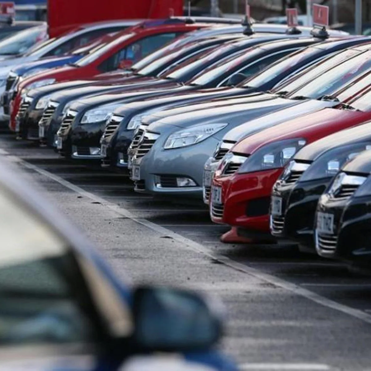 İthal Otomobillere Yeni Ek Vergi Kararı Resmi Gazete'de Yayınlandı İthal Otomobillere Yeni Ek Vergi Kararı Resmi Gazete'de Yayınlandı