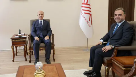 ÇAKÜ Rektörü Karataş, YÖK Başkanı Özvar'ı Ziyaret Etti: Stratejik Hedefler ve Bölgesel Kalkınma Projeleri Masaya Yatırıldı