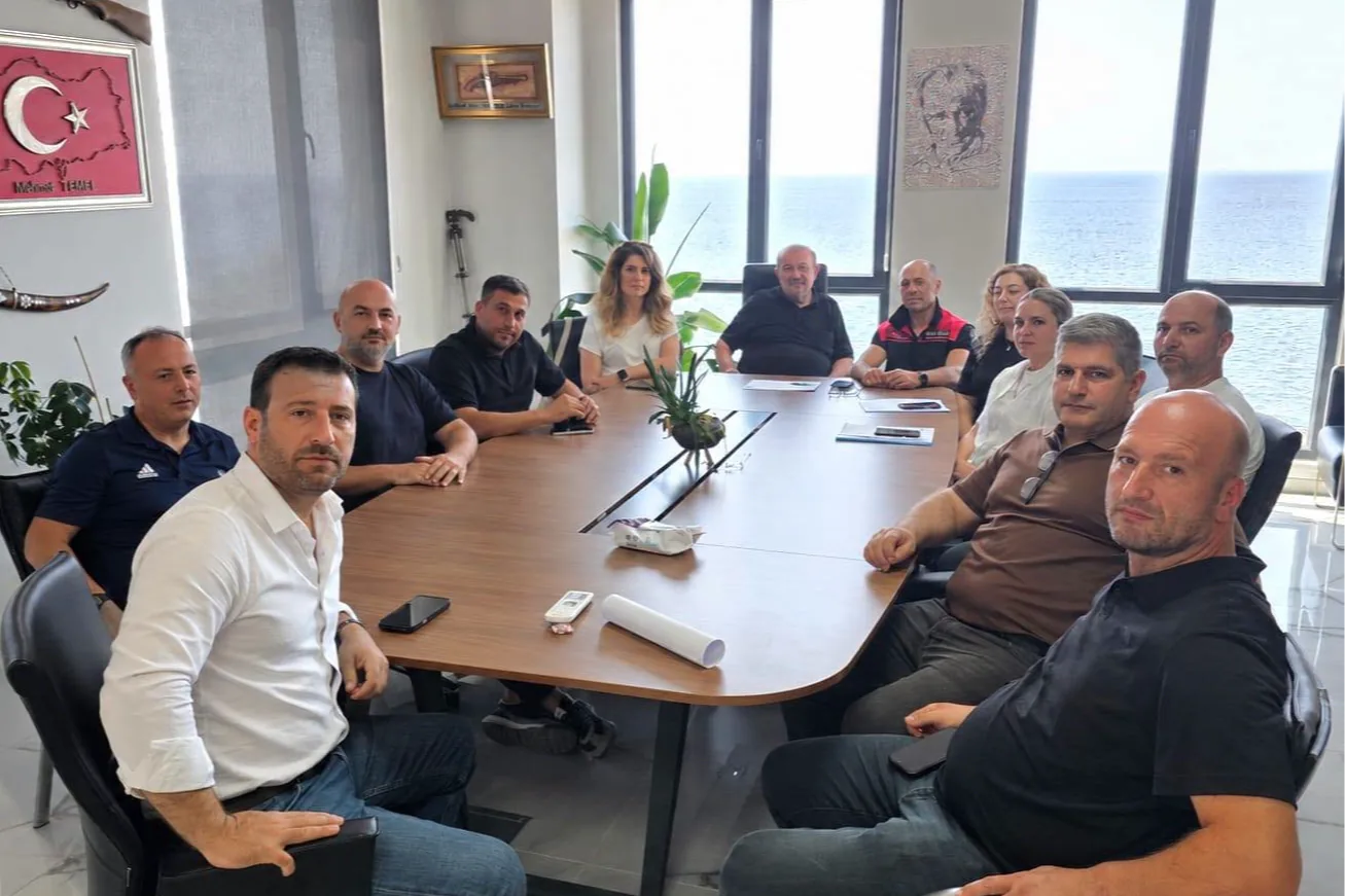 Yalova Esenköy'de Afet Koordinasyonu İçin Kritik Toplantı Yalova Esenköy'de Afet Koordinasyonu İçin Kritik Toplantı