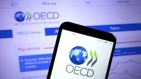 Küresel Ekonomide Grev Dalgaları: 2026'da İş Gücü Piyasası