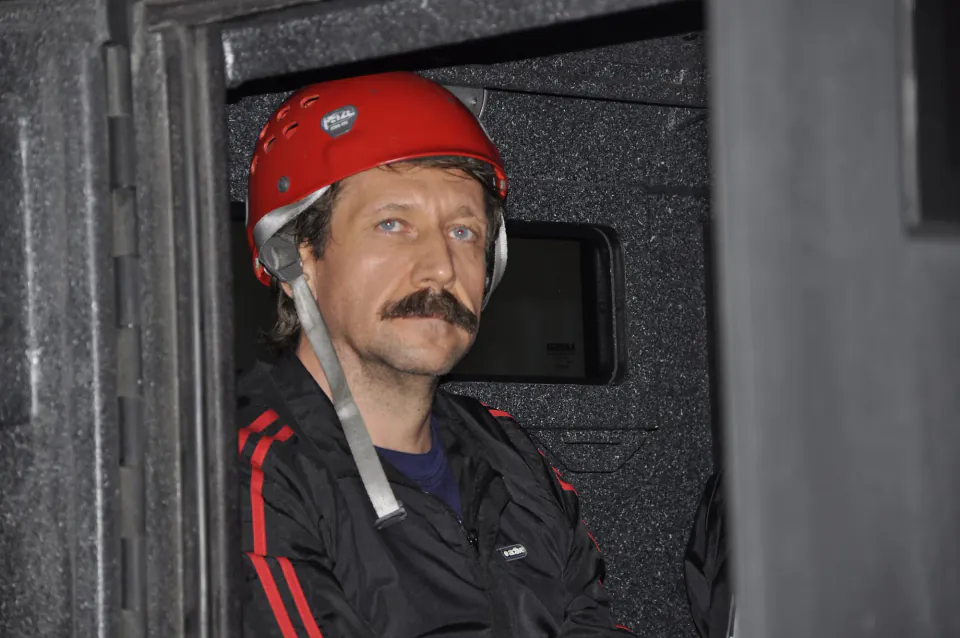 Silah Tüccarlığından Siyasete: Viktor Bout'un Jeopolitik Yolculuğu görseli