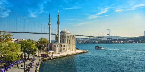 Şehirlerde Havai Fişek Gösterileri: Güvenli İzleme Rehberi ve Yasaklar