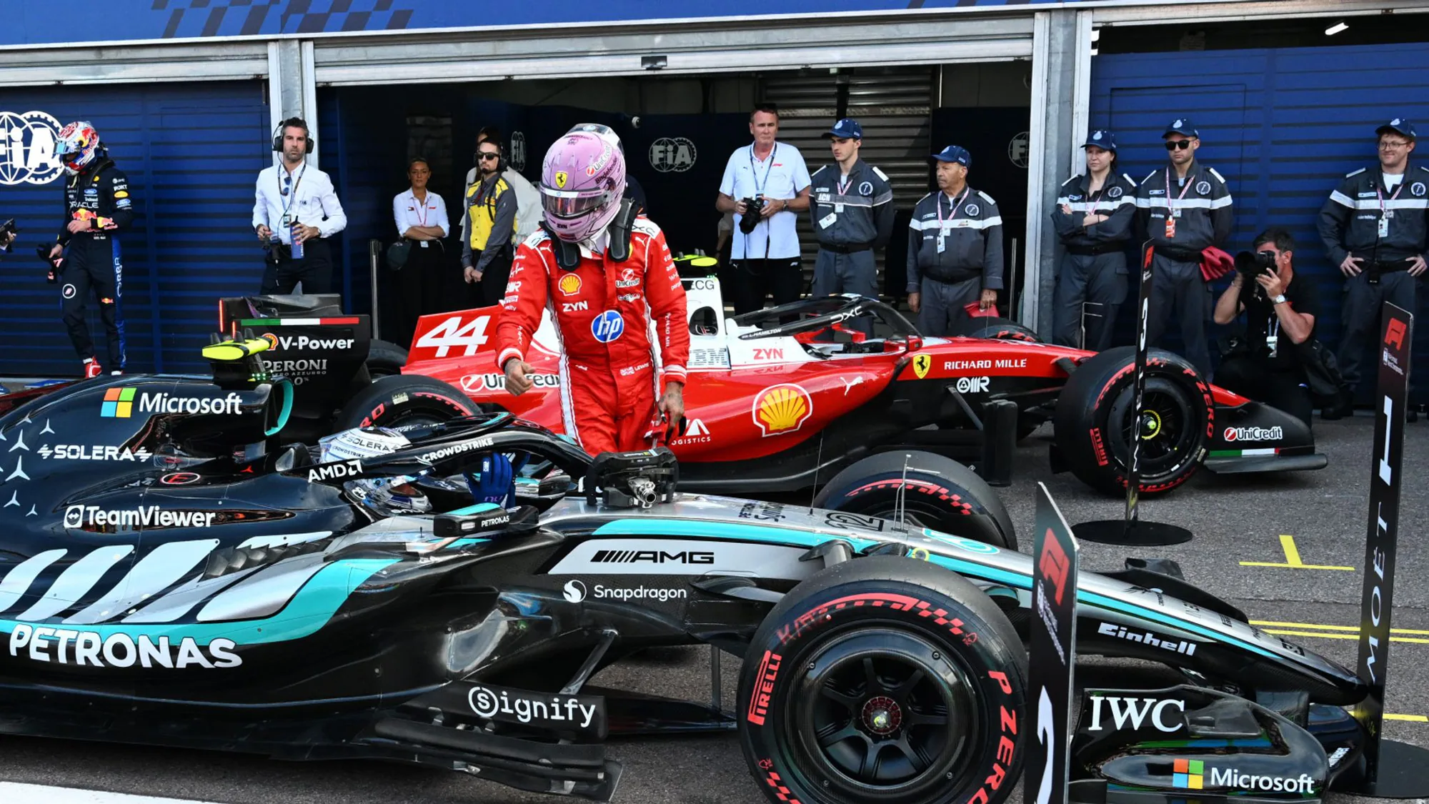 Monaco GP'de Kritik Başlangıç: Hamilton ve Verstappen Arasındaki Savaşın Kaderi İlk Virajda Belirlenecek Monaco GP'de Kritik Başlangıç: Hamilton ve Verstappen Arasındaki Savaşın Kaderi İlk Virajda Belirlenecek