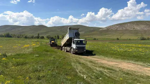Gökçedere'de Tarım Arazilerine Erişim Kolaylaşıyor: Yol Çalışmaları Sürüyor