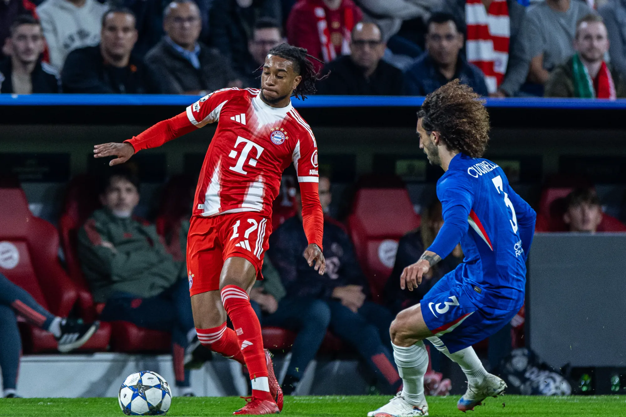 Michael Olise ve Marc Cucurella Arasında Saha İçinde Gerginlik Michael Olise ve Marc Cucurella Arasında Saha İçinde Gerginlik