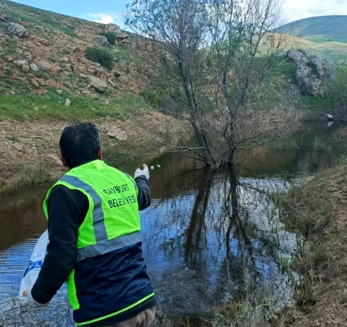 Bayburt Belediyesi'nden Şehir Genelinde Altyapı ve Temizlik Seferberliği Bayburt Belediyesi'nden Şehir Genelinde Altyapı ve Temizlik Seferberliği