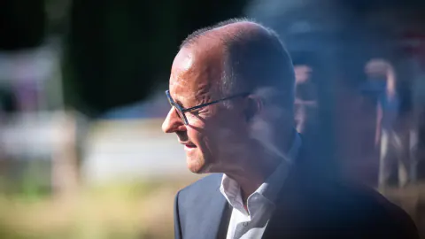 Friedrich Merz'den Kabine Değişikliği Sinyali: Spahn İstifası Sonrası Friedrich Merz'den Kabine Değişikliği Sinyali: Spahn İstifası Sonrası
