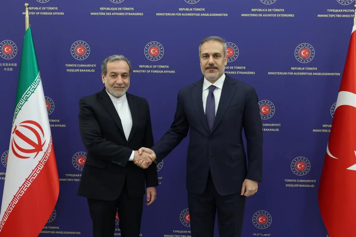 Bakan Fidan ve İranlı Mevkidaşı Arakçi Arasında Kritik Görüşme Bakan Fidan ve İranlı Mevkidaşı Arakçi Arasında Kritik Görüşme