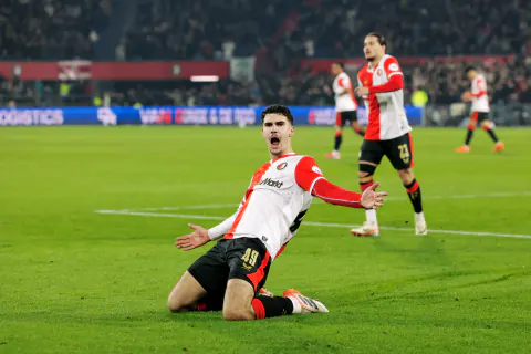 Shaqueel van Persie'nin Miras Mücadelesi: Sakatlıklar ve Baskı