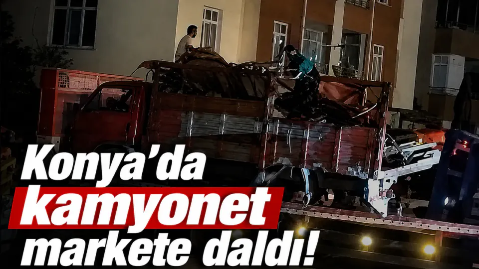 Konya'da Korkutan Kaza: Karpuz Yüklü Kamyonet Önce Trafoya Sonra Markete Girdi görseli