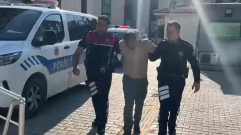 Kırmızı Bültenle Aranan Afganistan Uyruklu Firari Kütahya'da Yakalandı