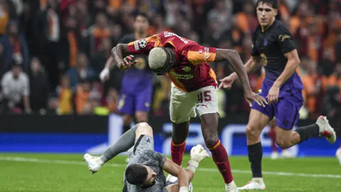 Galatasaray, Şampiyonlar Liginde Barcelona'ya evinde 4-1 yenildi