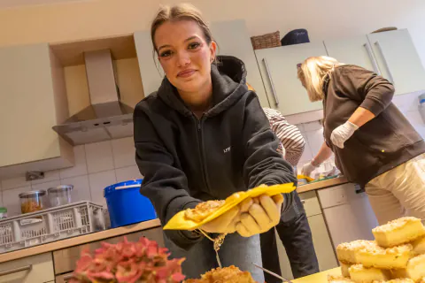Dortmund-Marten'de Heidemarkt Yeni Alanında Gerçekleşti: Kilise Kapalı, Anaokulu Bahçesi Ev Sahipliği Yaptı