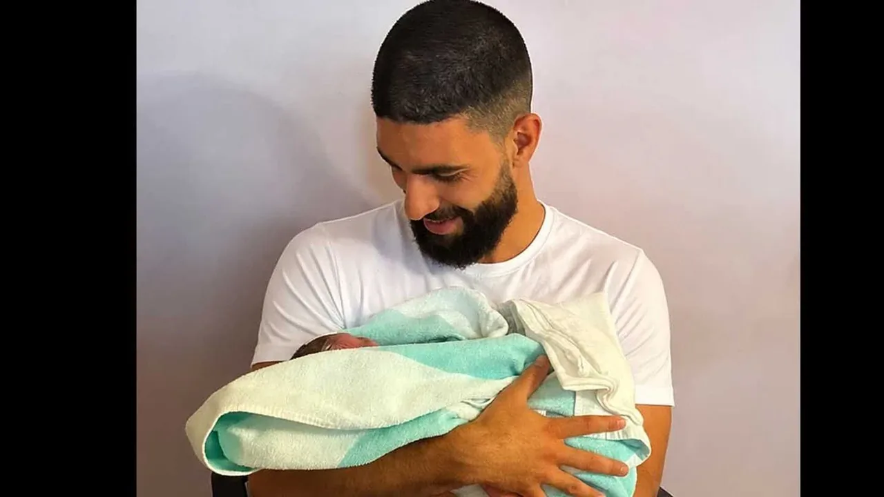 Arca Çorum FK'nın Yıldızı Ahmet Ildız Baba Oldu Arca Çorum FK'nın Yıldızı Ahmet Ildız Baba Oldu