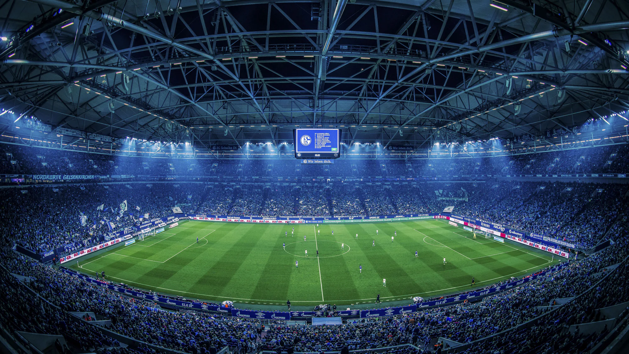 Schalke 04'ten Yeni Sezon Hamlesi: VELTINS-Arena'nın 25. Yılına Özel Forma Schalke 04'ten Yeni Sezon Hamlesi: VELTINS-Arena'nın 25. Yılına Özel Forma