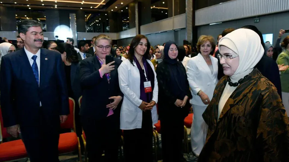 Deprem Bölgesi'nde Eğitimden İstihdama: Şule Yüksel Şenler Atölyeleri Mezuniyet Heyecanı görseli