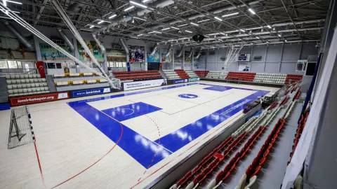 İzmir'de Celal Atik Spor Salonu FIBA standartlarında yenilendi, enerjide %66 tasarruf hedeflendi