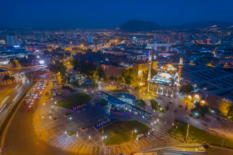 Kayseri'de Hareketli Pazar: Gece Yarısı Sarsıntısı ve Ali Dağı Operasyonu