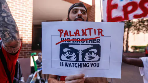 Fransa'dan ABD'ye Teknoloji Resti: Palantir Bitti, Yerli Yazılım Geldi