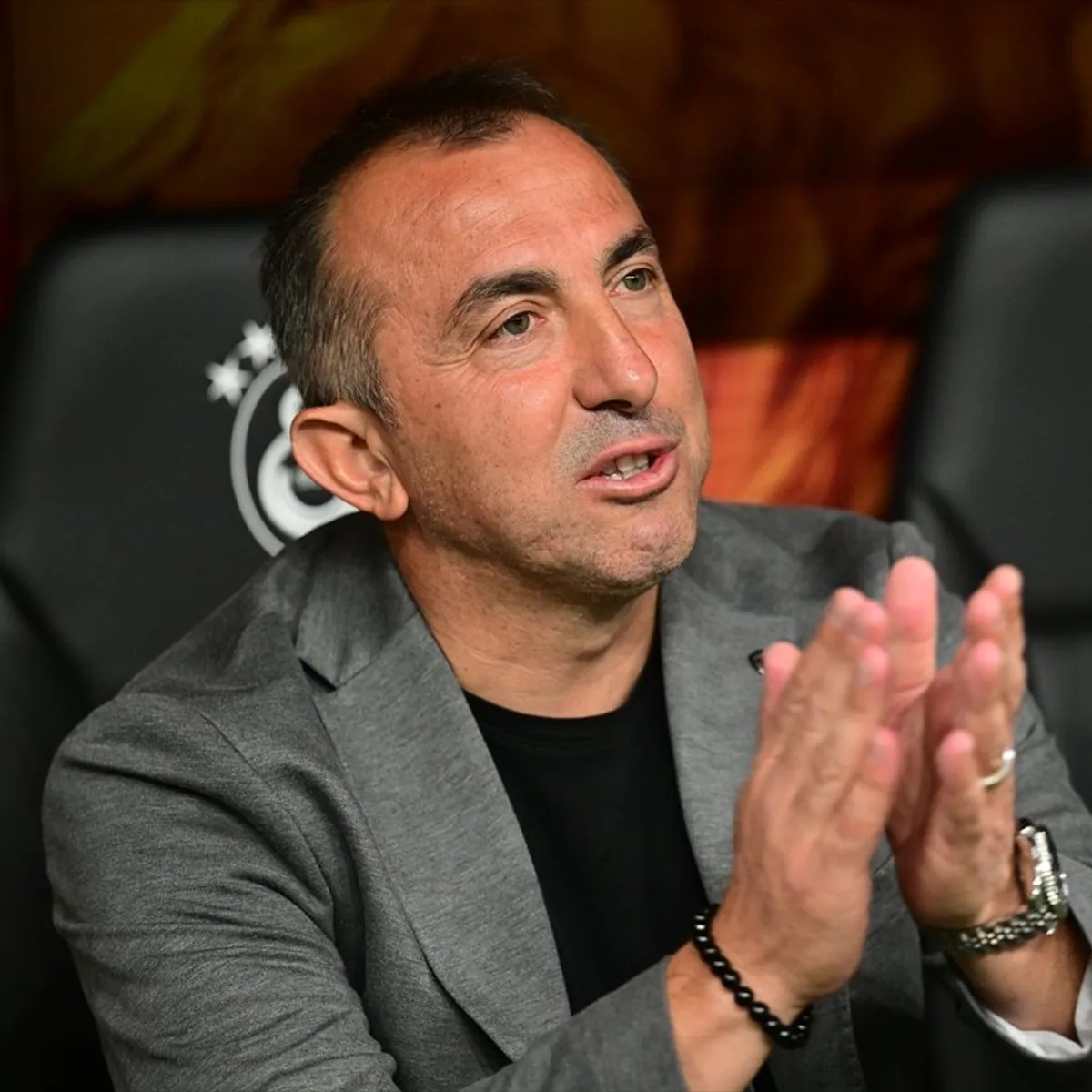 Galatasaray, Umut Nayir'in Golüyle 3-1 Öne Geçti, Uğurcan Çakır'ın Performansı Dikkat Çekti Galatasaray, Umut Nayir'in Golüyle 3-1 Öne Geçti, Uğurcan Çakır'ın Performansı Dikkat Çekti