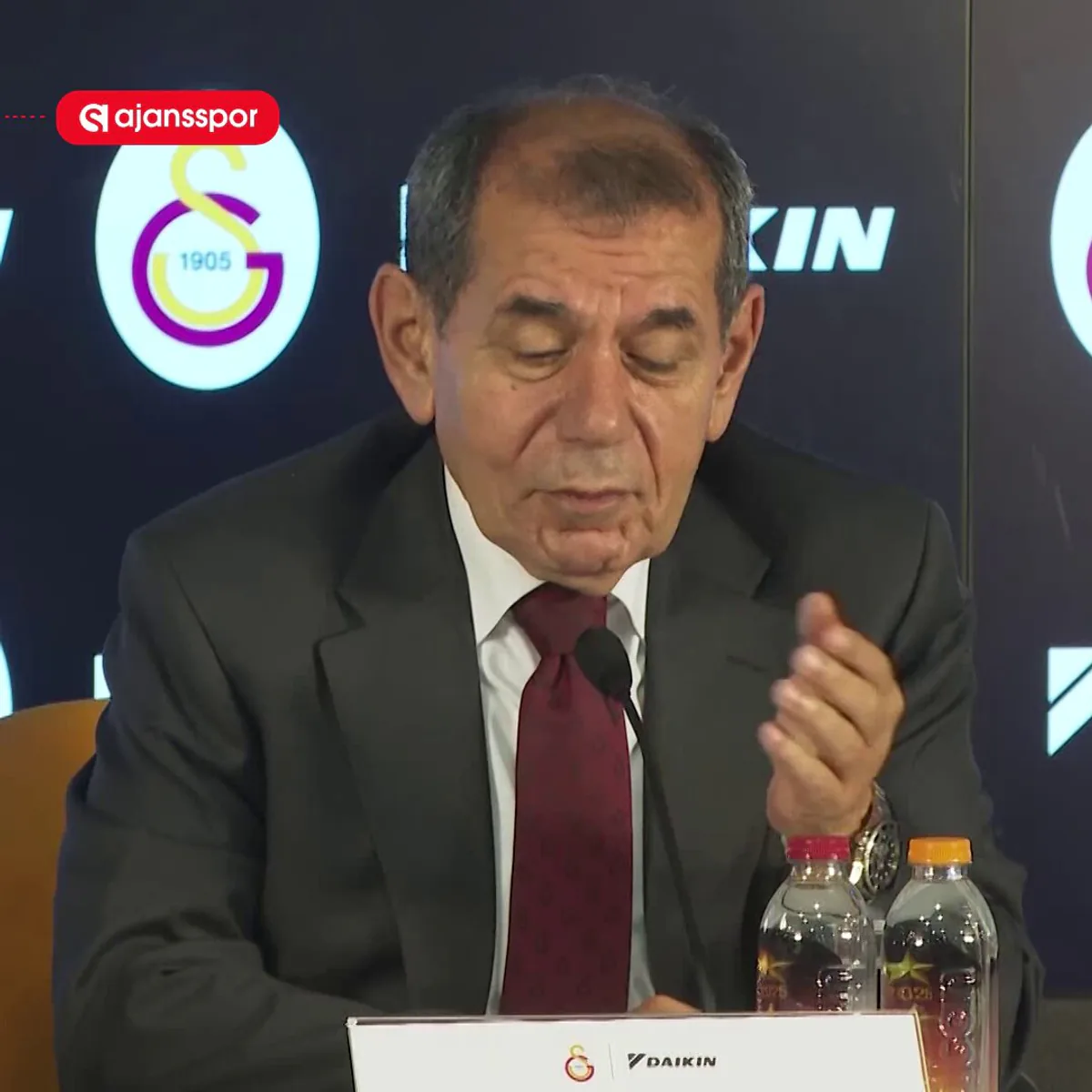 Dursun Özbek'ten Rakip Takıma Gerginlik Mesajı: Türkiye Sporun İçindeki Gerginlikten Kurtulmalı Dursun Özbek'ten Rakip Takıma Gerginlik Mesajı: Türkiye Sporun İçindeki Gerginlikten Kurtulmalı