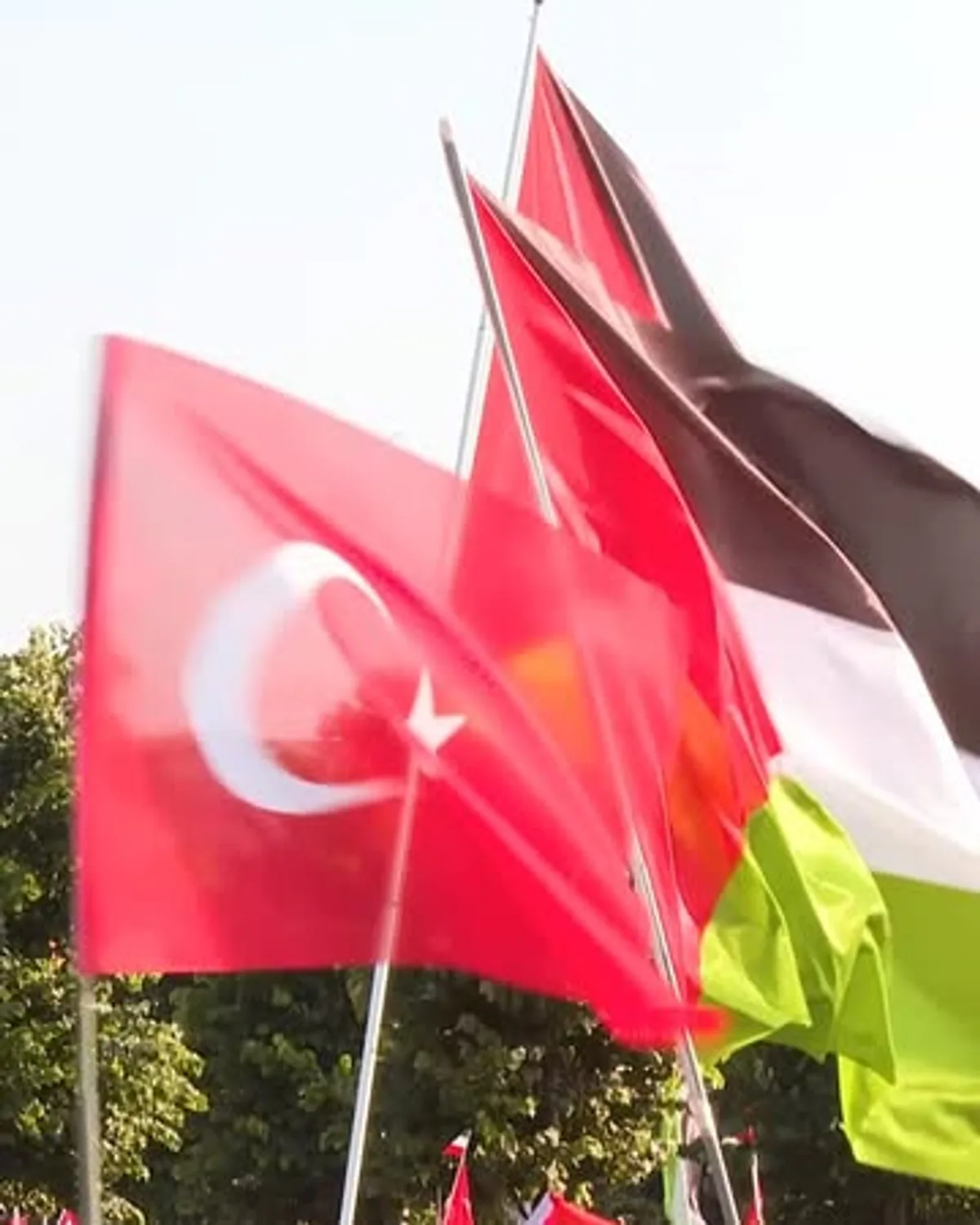 CHP Genel Başkanı Özgür Özel'den Filistin'e Destek Çağrısı: Yarın Eyüpsultan Meydanı'nda Buluşma CHP Genel Başkanı Özgür Özel'den Filistin'e Destek Çağrısı: Yarın Eyüpsultan Meydanı'nda Buluşma