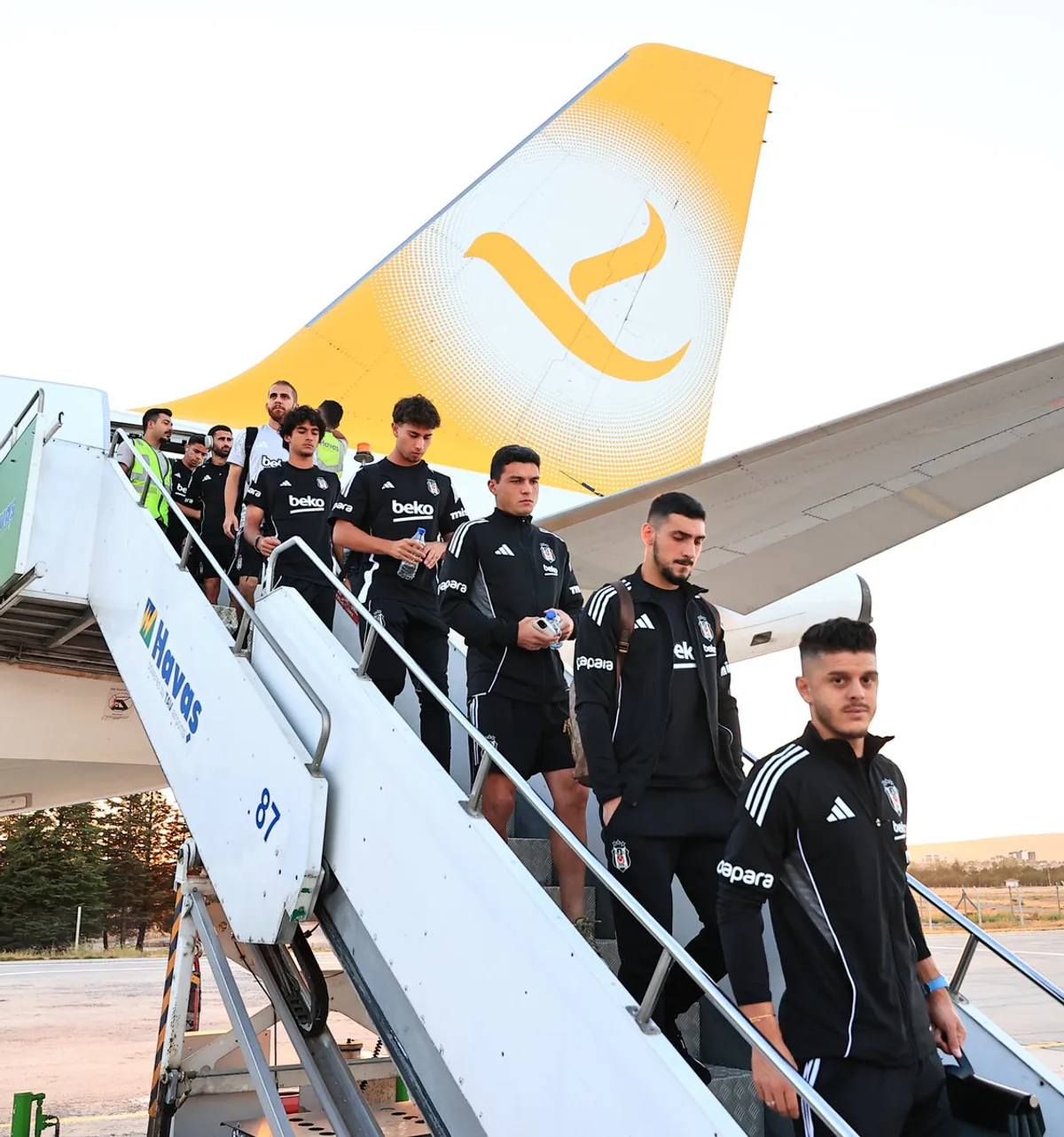 Beşiktaş, Kayseri'de Karayolu Ulaşım Sponsoru Temsaturkiye ile Seyahat Etti Beşiktaş, Kayseri'de Karayolu Ulaşım Sponsoru Temsaturkiye ile Seyahat Etti