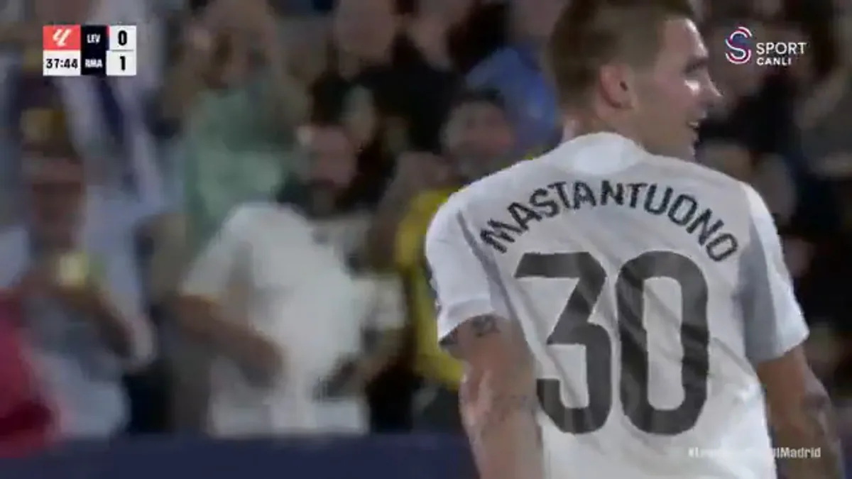 Franco Mastantuono Real Madrid'de Gol Sevinci Yaşadı Franco Mastantuono Real Madrid'de Gol Sevinci Yaşadı