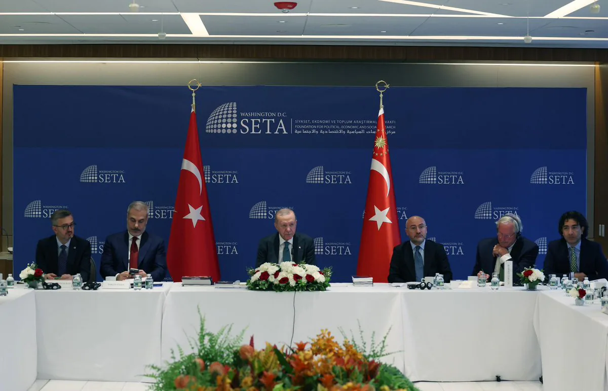 Cumhurbaşkanı Erdoğan, New York'ta ABD'li Düşünce Kuruluşu Temsilcileriyle Bir Araya Geldi Cumhurbaşkanı Erdoğan, New York'ta ABD'li Düşünce Kuruluşu Temsilcileriyle Bir Araya Geldi