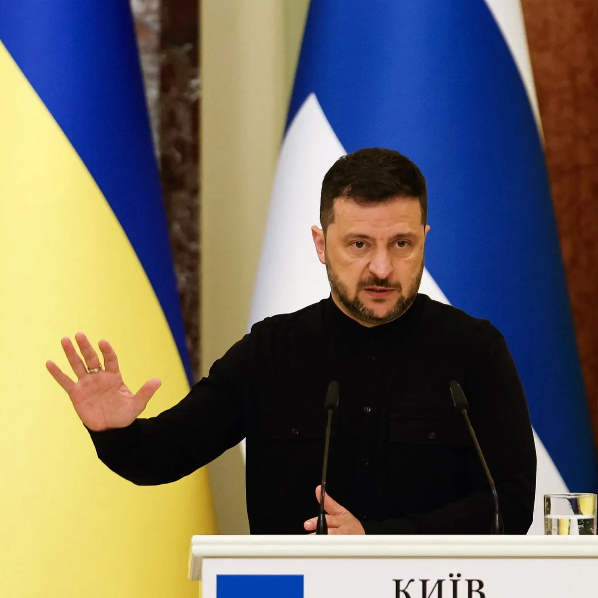 Ukrayna'da Barış Bekleyişi Sürüyor: Zelenskiy'nin Çözüm Çağrıları Ukrayna'da Barış Bekleyişi Sürüyor: Zelenskiy'nin Çözüm Çağrıları