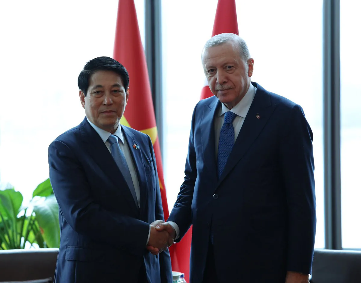 Cumhurbaşkanı Erdoğan, New York'ta Vietnam Devlet Başkanı ile Bir Araya Geldi Cumhurbaşkanı Erdoğan, New York'ta Vietnam Devlet Başkanı ile Bir Araya Geldi