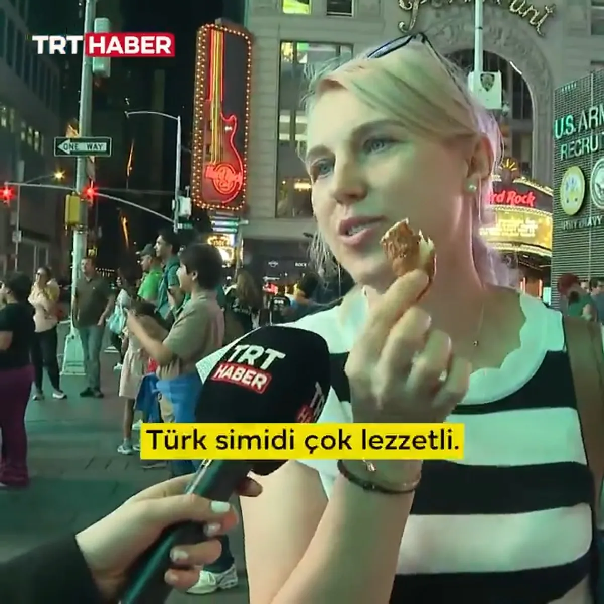 Amerikalılar New York'ta Türk Simidini Keşfetti: "Dünyanın En İyi Kahvaltısı" Amerikalılar New York'ta Türk Simidini Keşfetti: "Dünyanın En İyi Kahvaltısı"