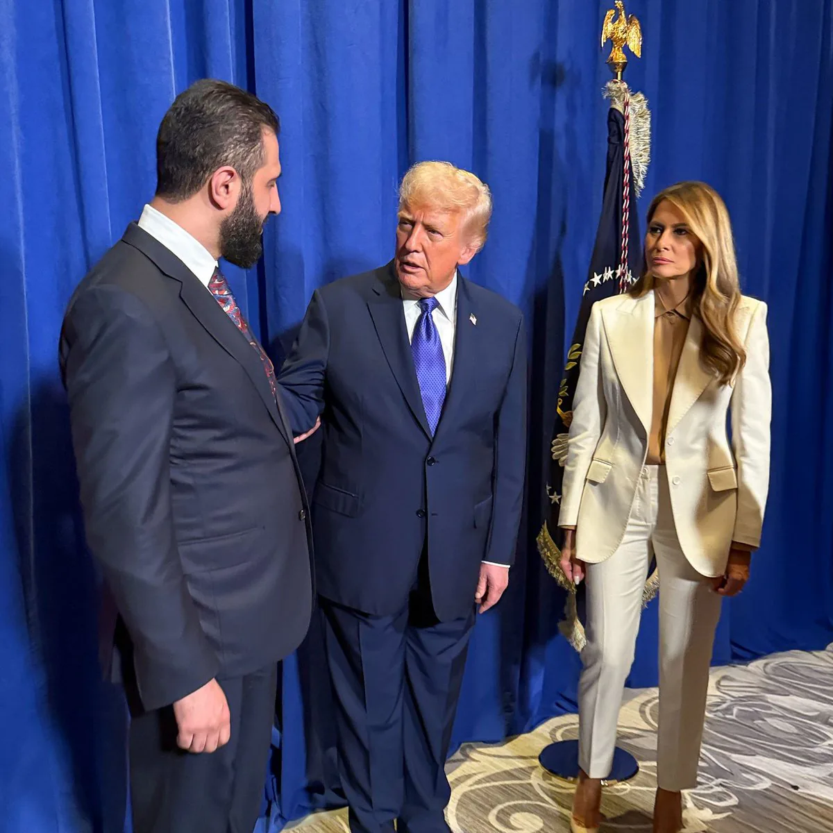 Suriye Cumhurbaşkanı Şara ve Trump Görüşmesi Gerçekleşti Suriye Cumhurbaşkanı Şara ve Trump Görüşmesi Gerçekleşti