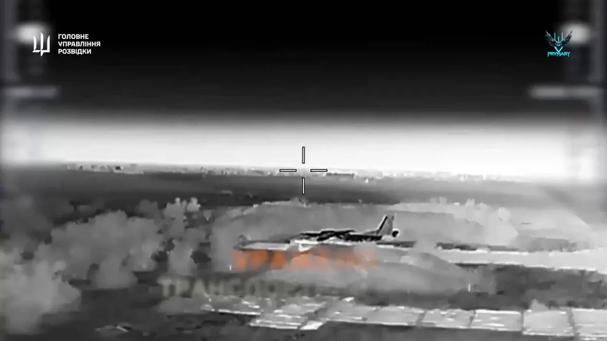 Kırım'daki Rus Hava Üssüne İHA Saldırısı: İki Uçak İmha Edildi, Radar Altyapısı Devre Dışı Kaldı Kırım'daki Rus Hava Üssüne İHA Saldırısı: İki Uçak İmha Edildi, Radar Altyapısı Devre Dışı Kaldı